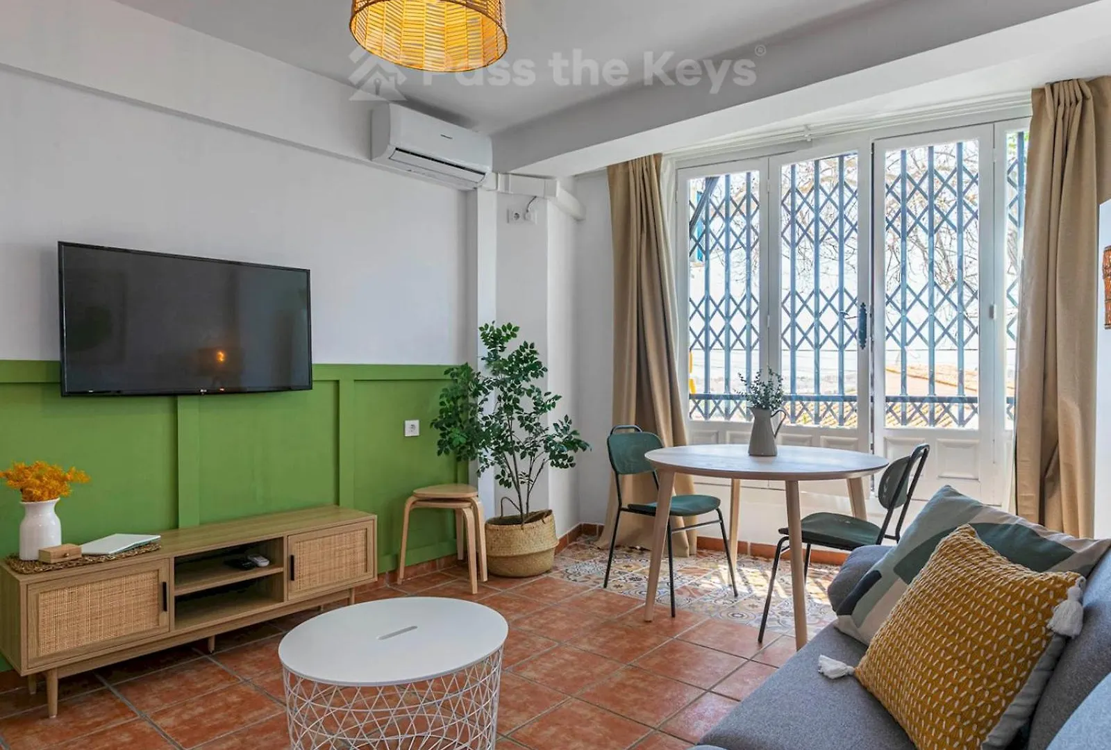 Pass The Keys Cozy Studio In Heart Of Nueva Andalucia Marbella